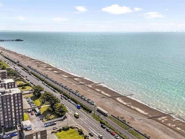Flat for sale in West Worthing, Worthing