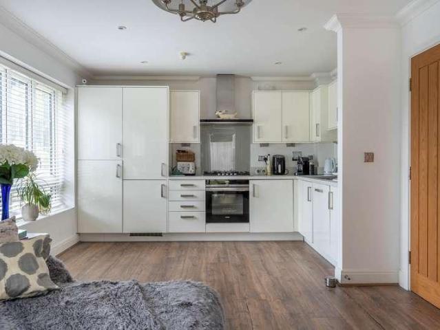 Flat for sale in Bromsgrove, Worcestershire
