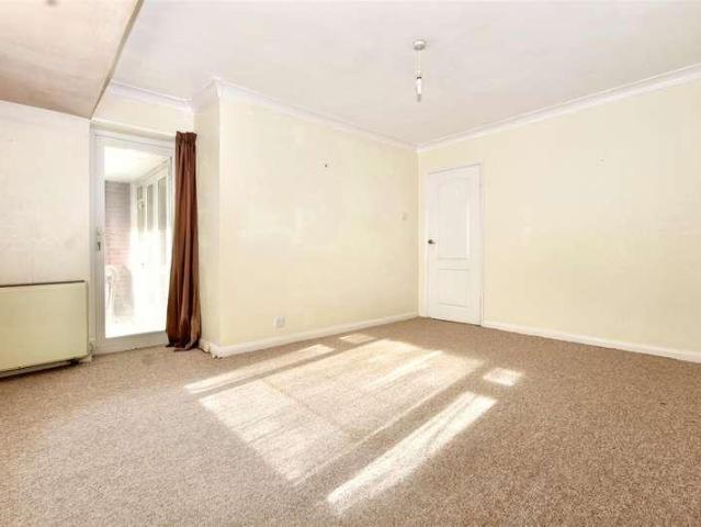 Flat for sale in Upperton, Eastbourne