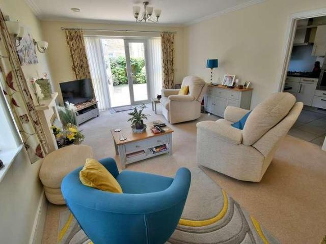 Flat for sale in Tricketts Cross, Ferndown