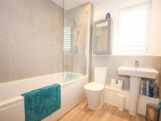 Flat for sale in Seaton, Budlake