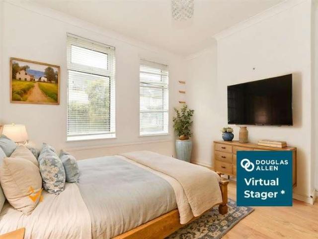 Flat for sale in Leyton, Greater London