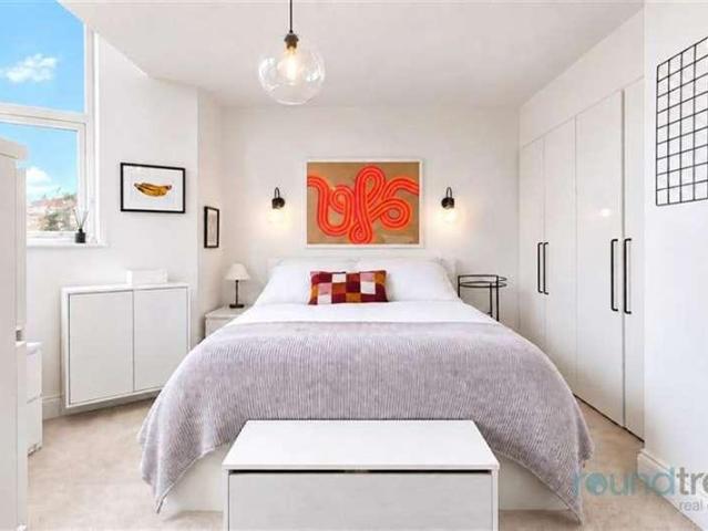 Flat for sale in London Borough of Barnet, Greater London