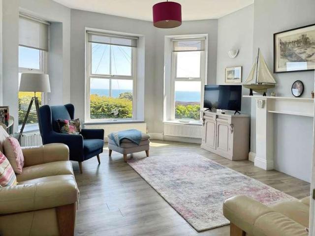 Flat for sale in Cowlease, Ventnor