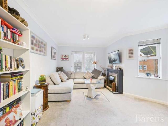 Flat for sale in Riverdene, Priest Down