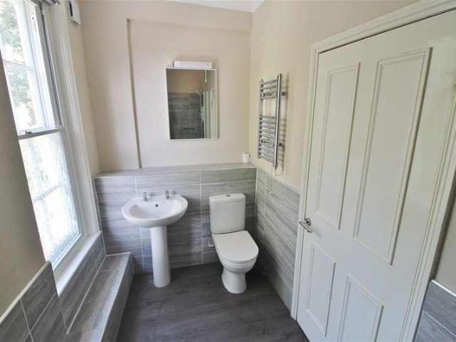 Flat for sale in Grantham, Barholm