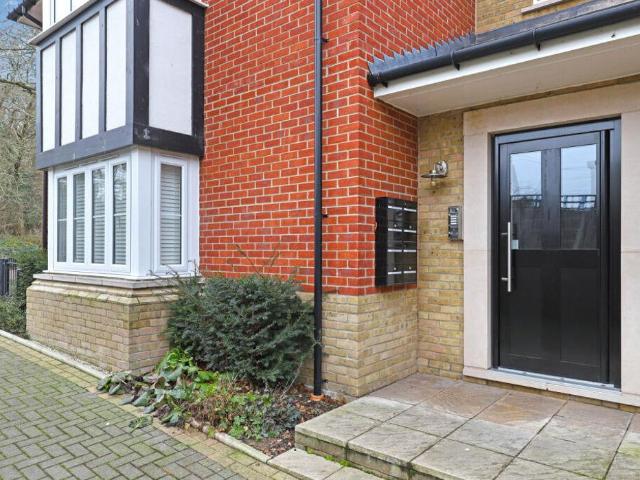 Flat for sale in Epping, Essex