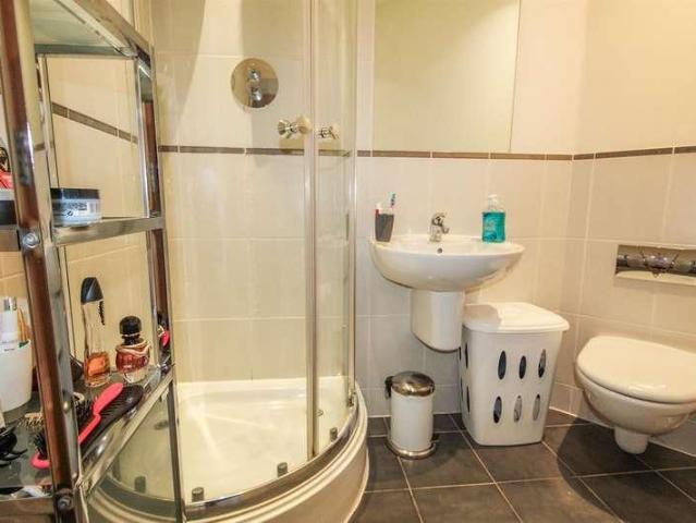 Flat for sale in Slough