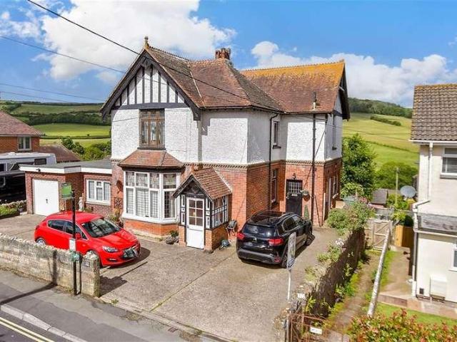 Flat for sale in Isle Of Wight