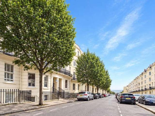 Flat for sale in Brunswick