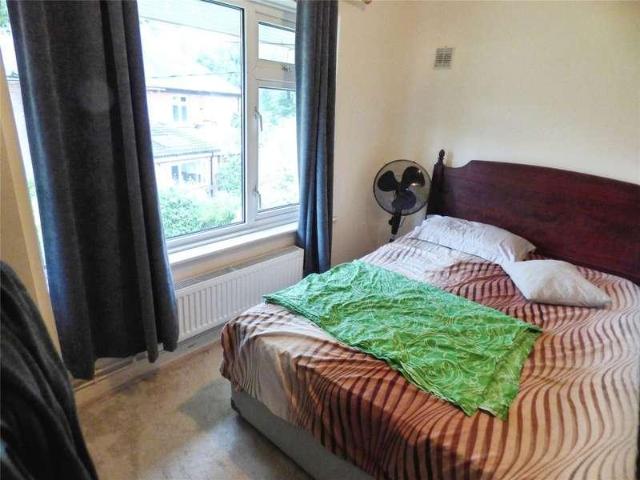 Flat for sale in Butlocks Heath, Helford