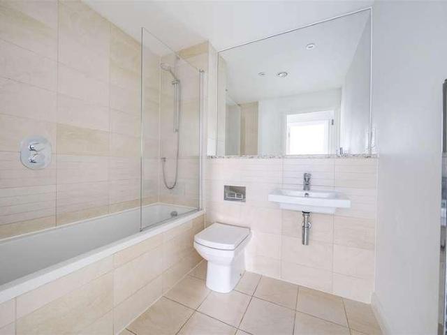 Flat for sale in Stokes Croft, Feckenham