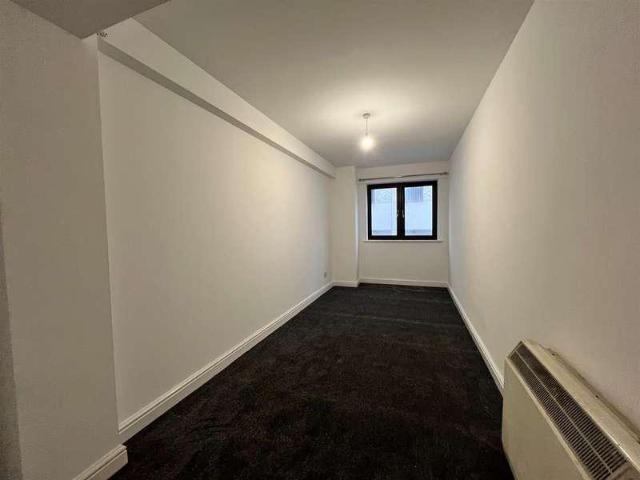 Flat for sale in City Centre, Georgia