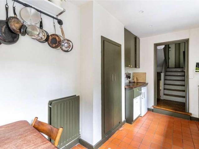 Flat for sale in Elephant and Castle, Greater London