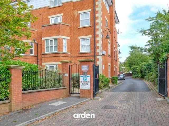 Flat for sale in Olton, Solihull