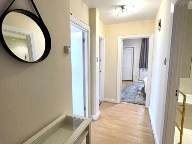 Flat for sale in St. John's Wood, Greater London