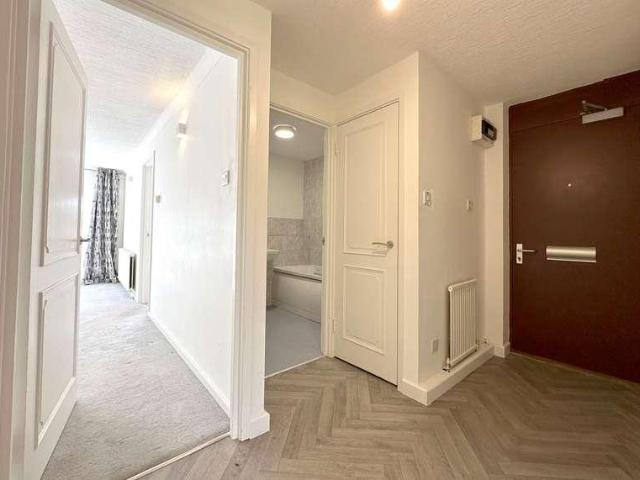 Flat for sale in Shirley, West Midlands