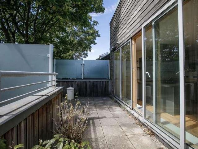Flat for sale in Nunhead, Greater London