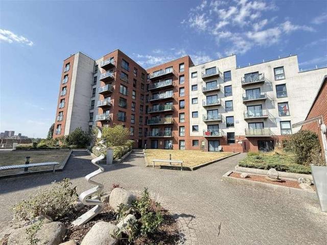 Flat for sale in Salford, Greater Manchester