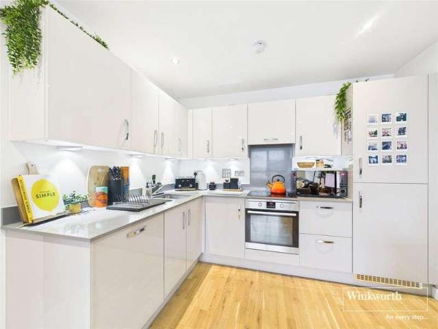 Flat for sale in Reading