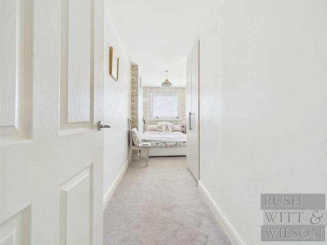 Flat for sale in Central, Heathlands