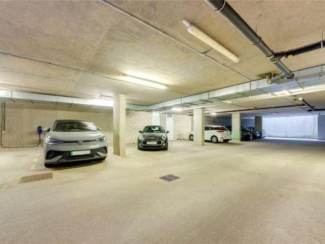 Flat for sale in Bushey Heath, Hertfordshire