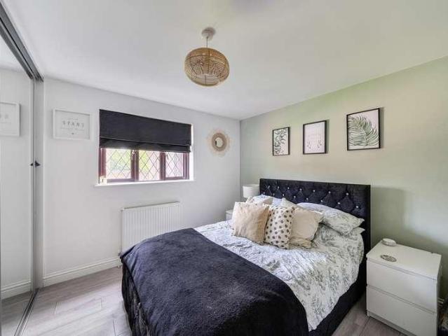 Flat for sale in Church Cowley, The Slade