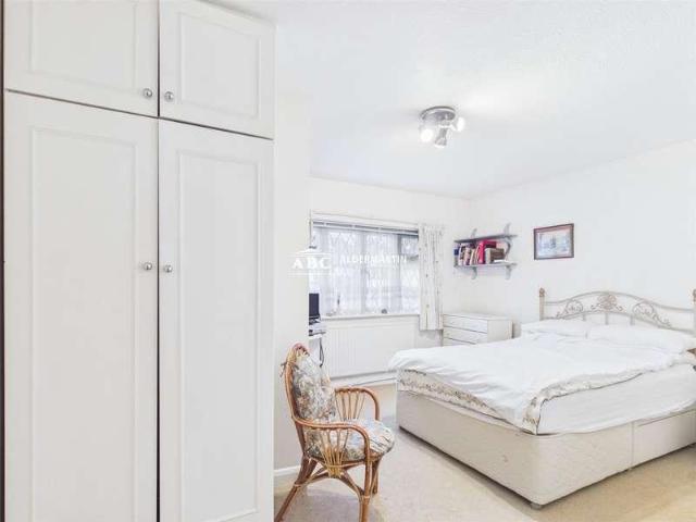 Flat for sale in London Borough of Barnet, Greater London