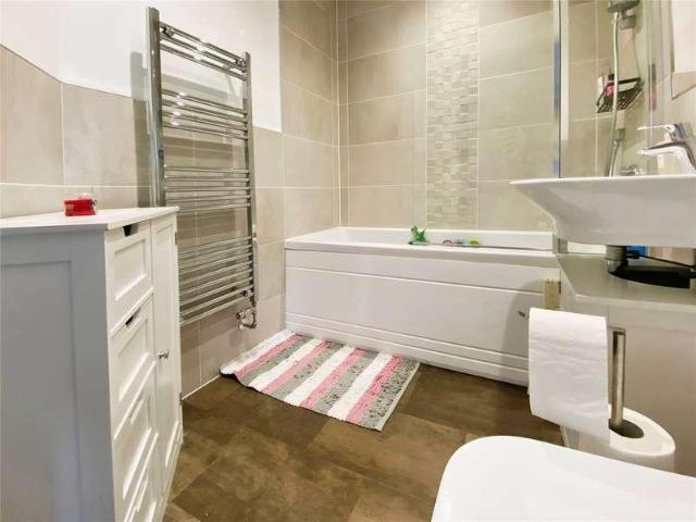 Flat for sale in Wokingham