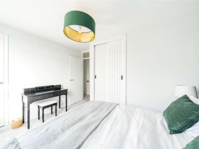 Flat for sale in Horsell, Woking