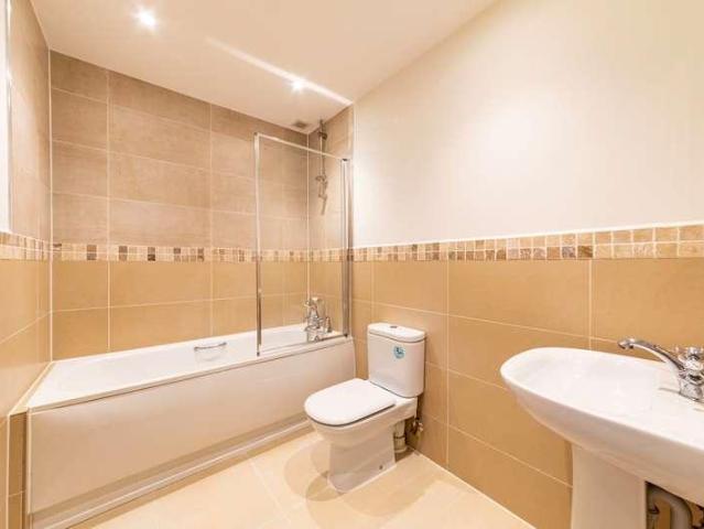 Flat for sale in Woking, Surrey