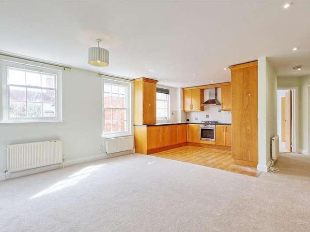 Flat for sale in Coggeshall, Chipping Hill