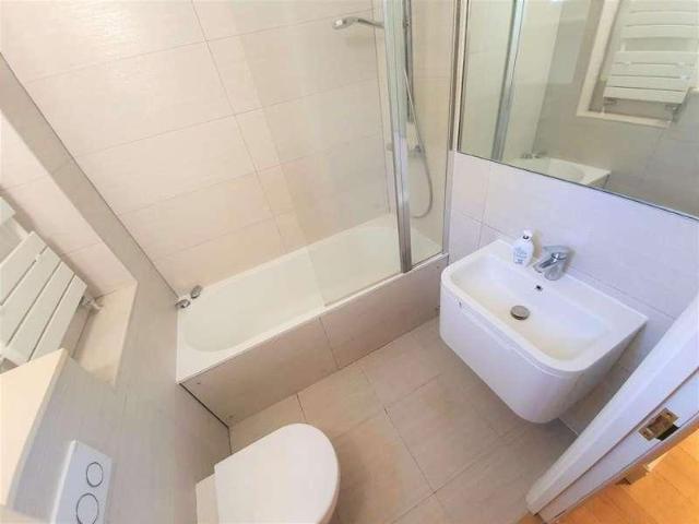 Flat for sale in Northampton, Northamptonshire