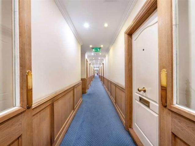 Flat for sale in St. John's Wood, Greater London