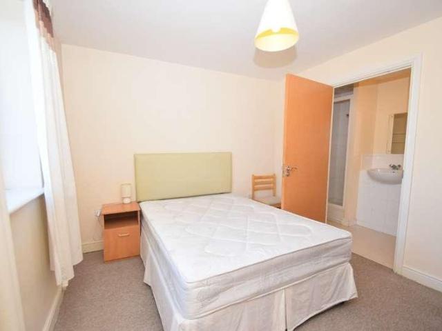 Flat for sale in Key Street, Suffolk