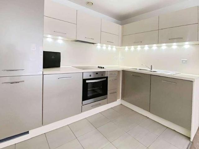 Flat for sale in Wokingham, Berkshire