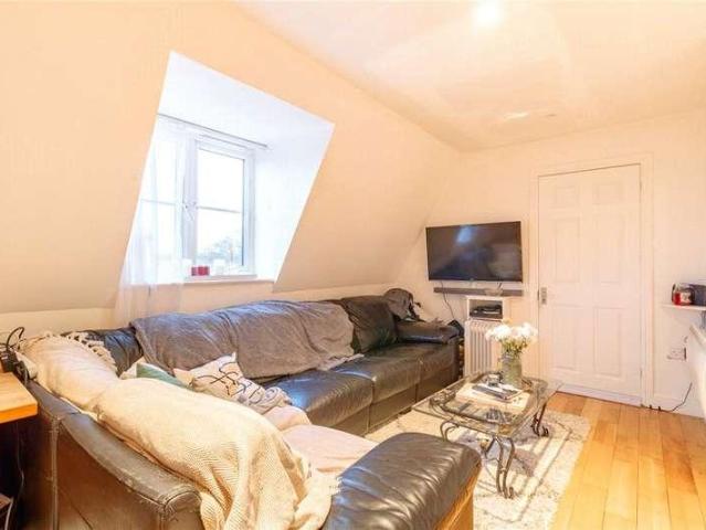 Flat for sale in Slough