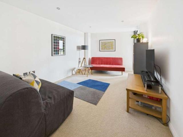 Flat for sale in Shoreham-by-Sea, Adur