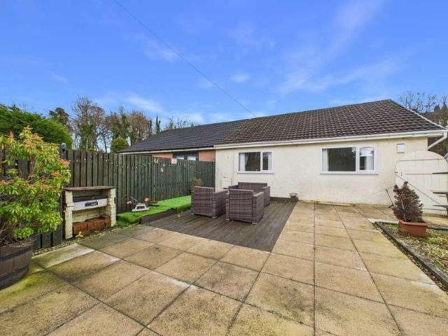 Flat for sale in Kilbirnie, Scotland
