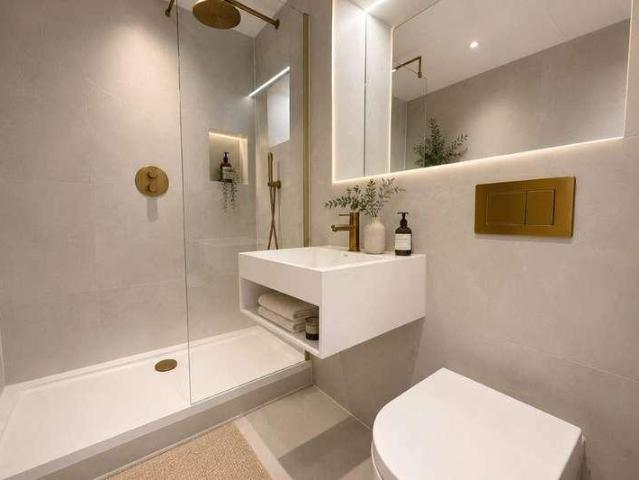Flat for sale in Buckler's Park, Crowthorne