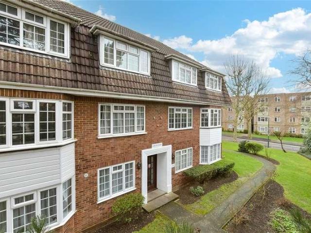 Flat for sale in Greater London
