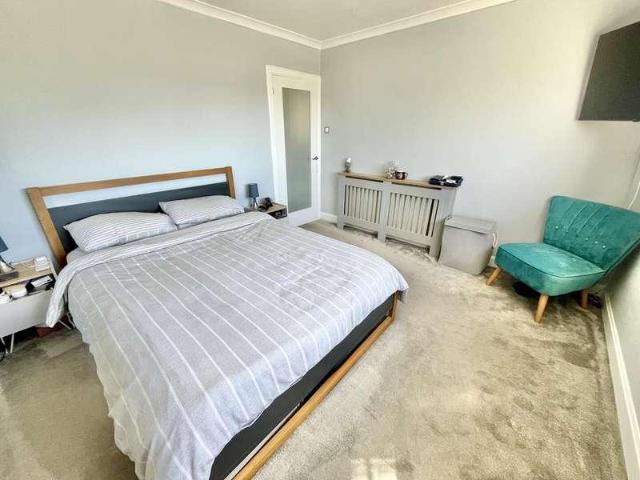 Flat for sale in West Kilbride, Scotland