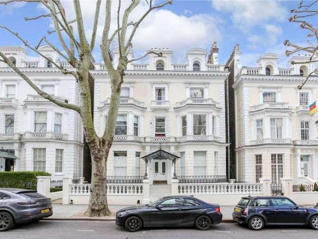 Flat for sale in Notting Hill, Greater London