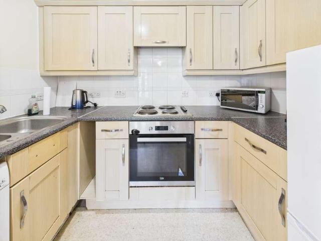 Flat for sale in Wincheap, The Bridge