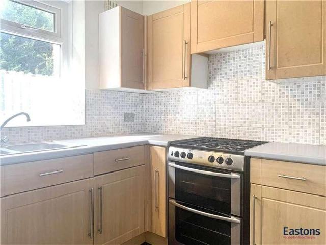 Flat for sale in Tadworth, Reigate and Banstead