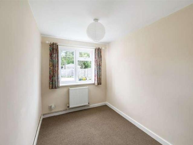 Flat for sale in Red Hill, Surrey