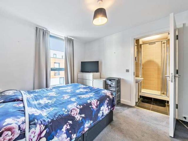 Flat for sale in Georgia, Greater Manchester