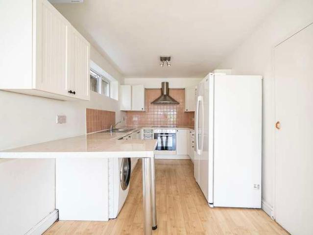 Flat for sale in London Borough of Lewisham, Greater London