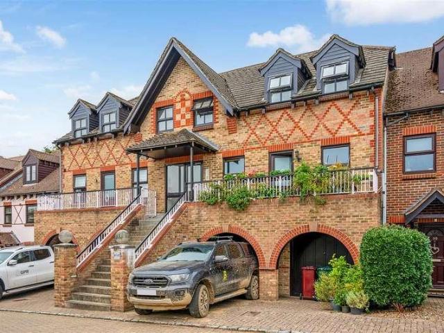 Flat for sale in Chichester, Littlecote