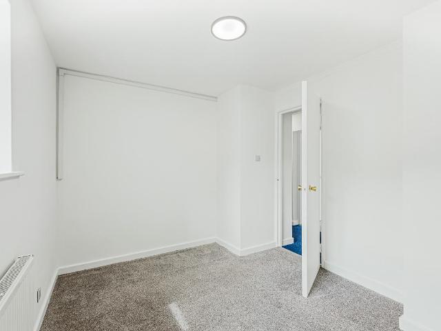 Flat for sale in Essex